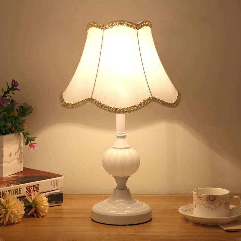 LuxeGlow | Chic Vintage-Style Glass and Fabric Table Lamp