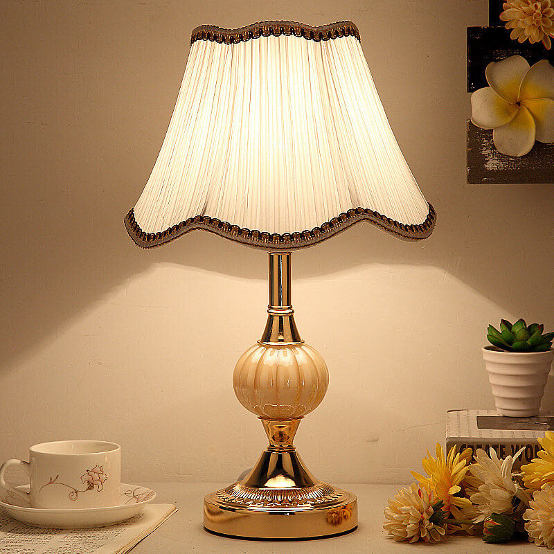 LuxeGlow | Chic Vintage-Style Glass and Fabric Table Lamp