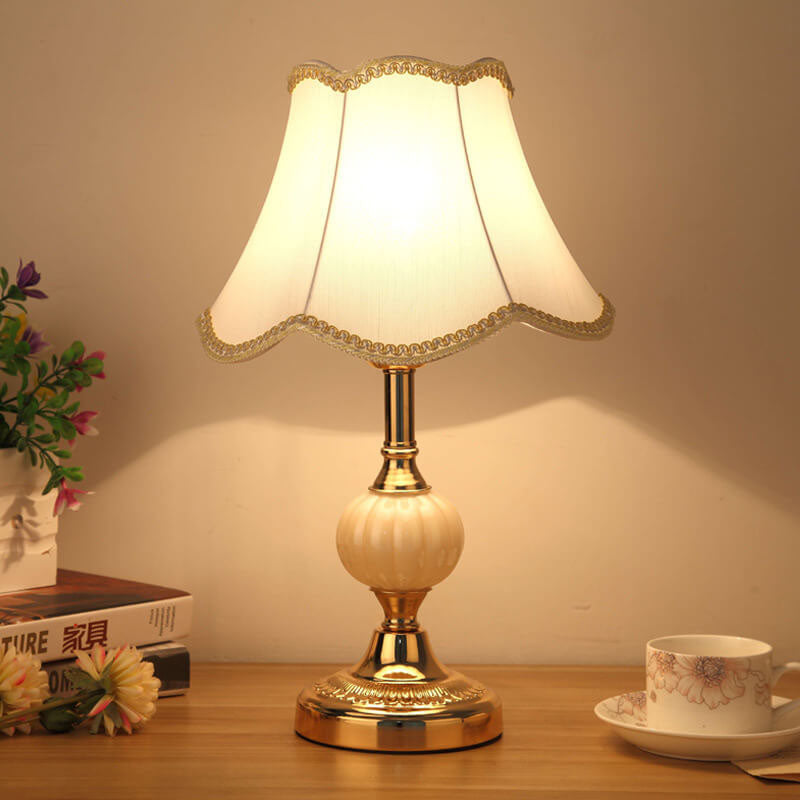 LuxeGlow | Chic Vintage-Style Glass and Fabric Table Lamp