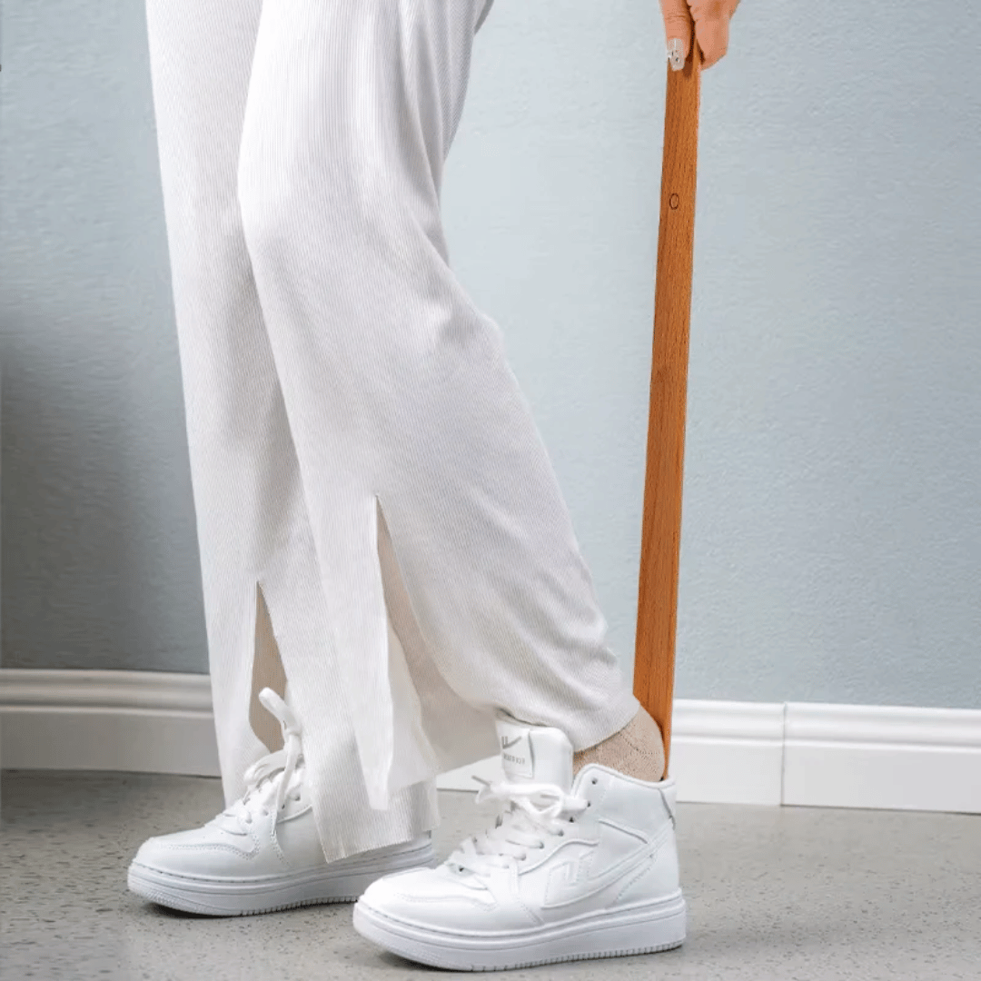 EASELUX – Magnetic Beech Wood Shoehorn for Effortless Wearing