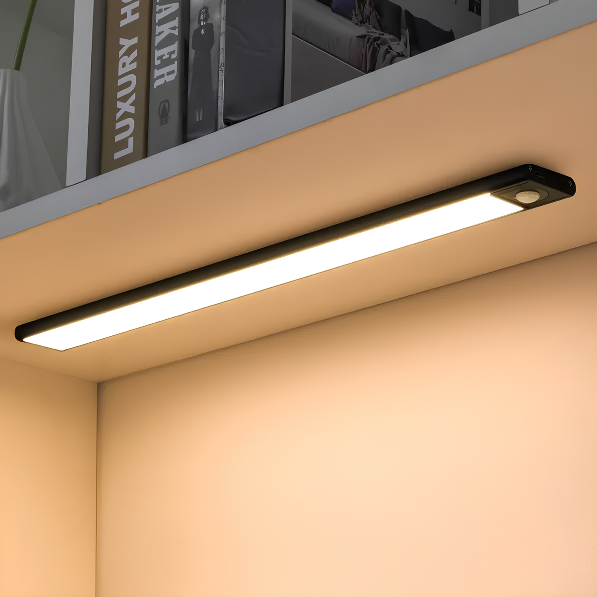 Smart Motion-Activated LED Night Light – Wireless Adhesive Illumination for Your Home