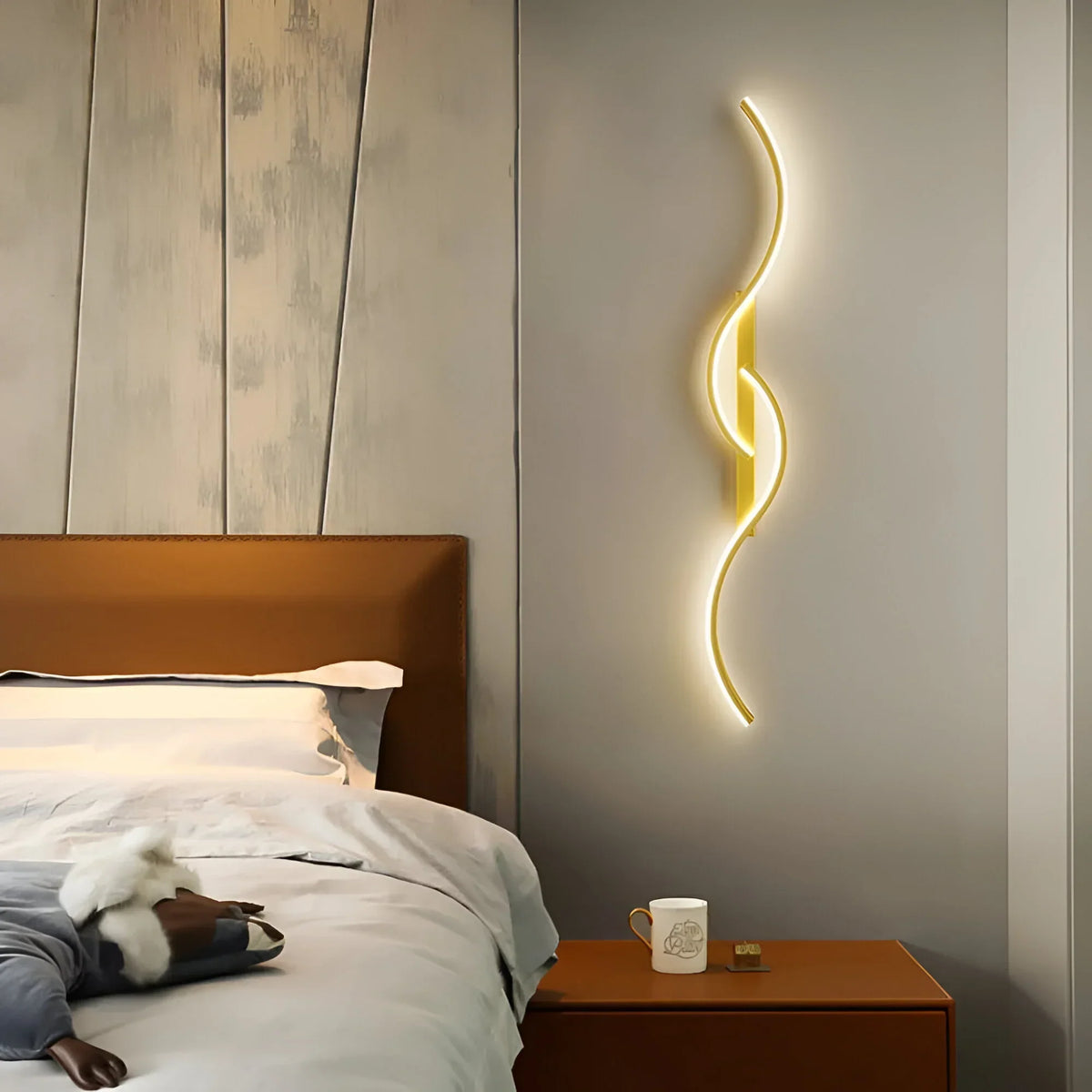 Elegant Curved LED Wall Sconce – Stylish Indoor Lighting Solution