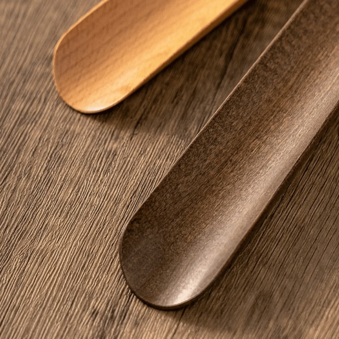 EASELUX – Magnetic Beech Wood Shoehorn for Effortless Wearing