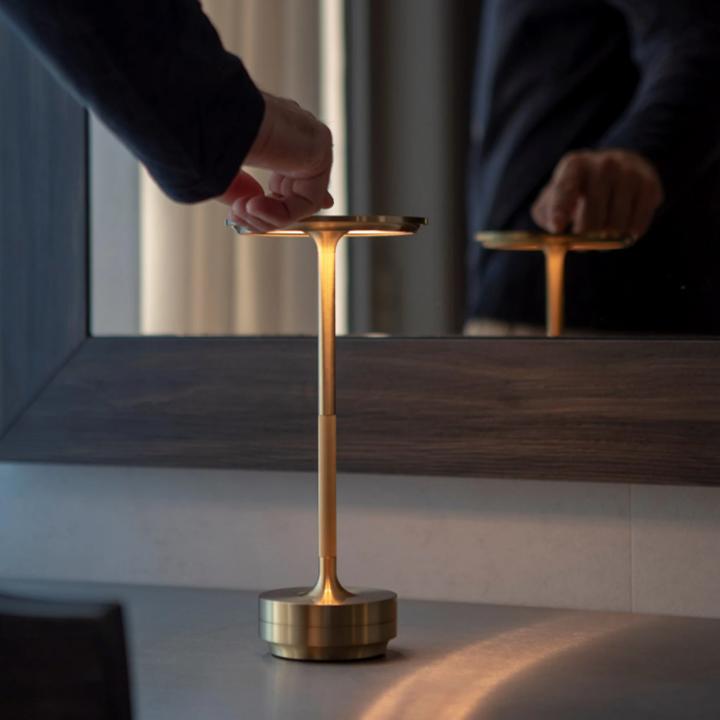 Versatile Wireless Lamp - Customizable Brightness Settings